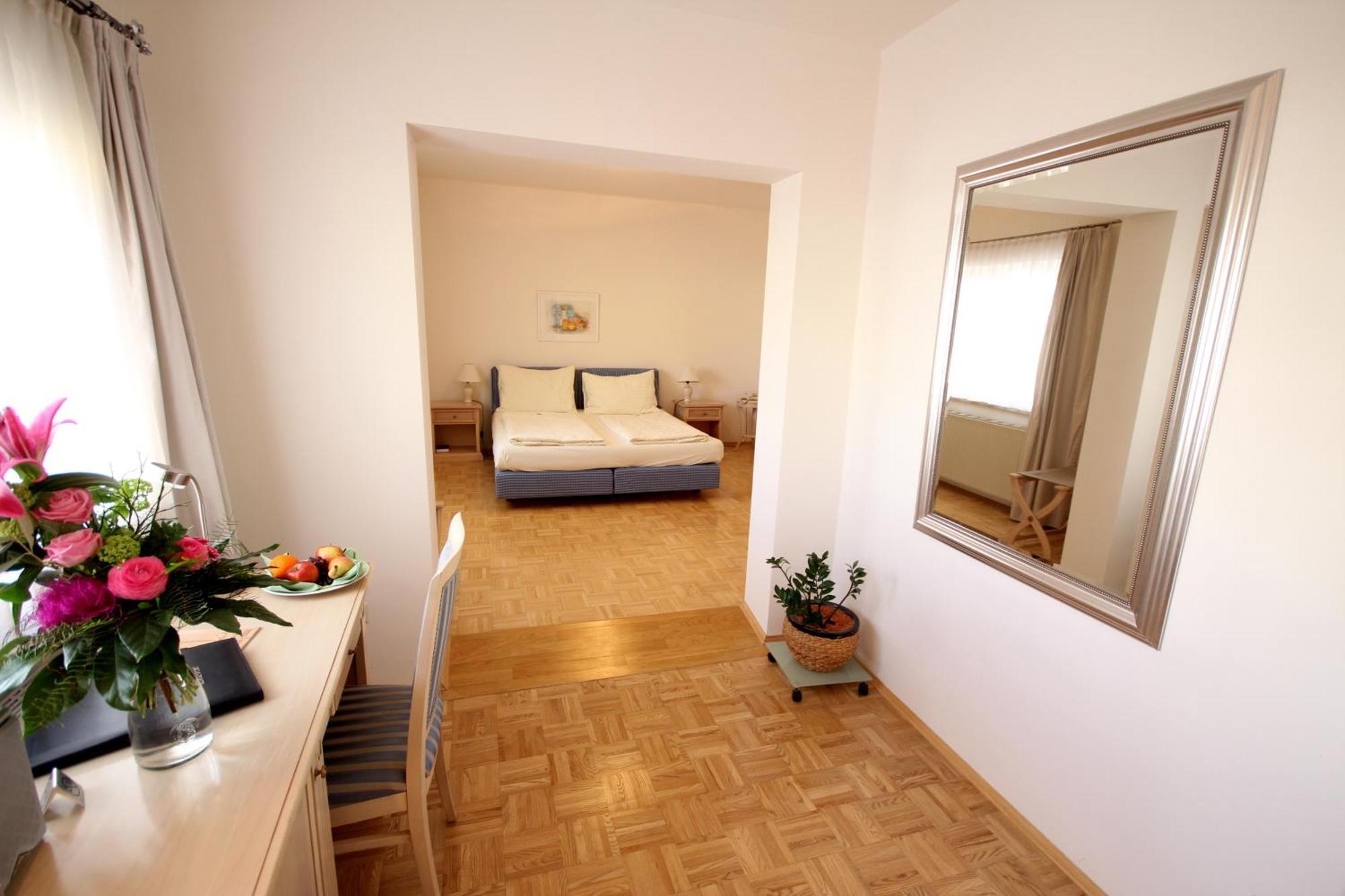 Carinthia Stadthotel Klagenfurt am Woerthersee Esterno foto