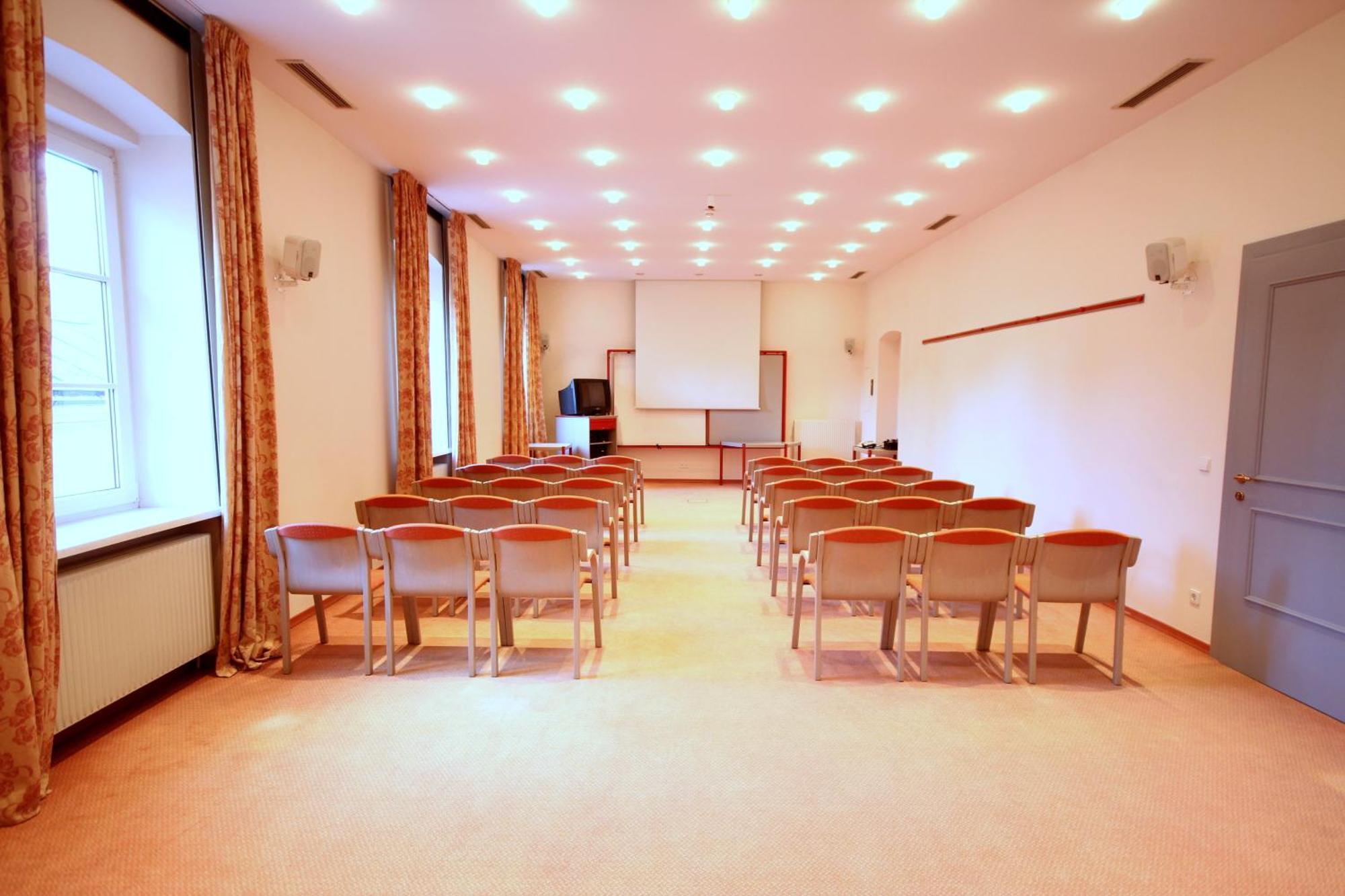 Carinthia Stadthotel Klagenfurt am Woerthersee Esterno foto