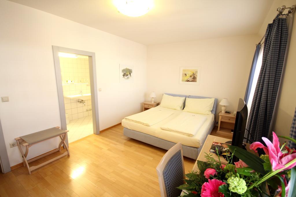 Carinthia Stadthotel Klagenfurt am Woerthersee Camera foto